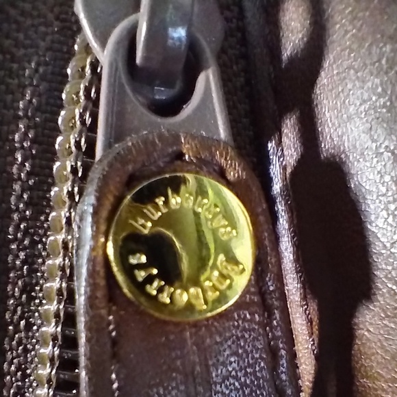 Vintage Burberry LeatherTote Bag. - Picture 9 of 16